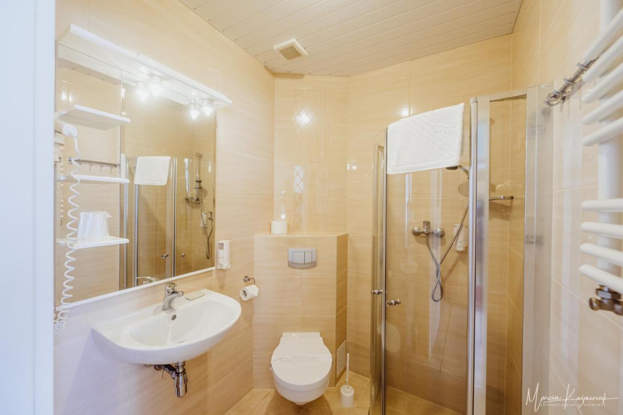 Park Hotel Kur & Spa ชเวียราโดว์-สโดรยจ์ ภายนอก รูปภาพ