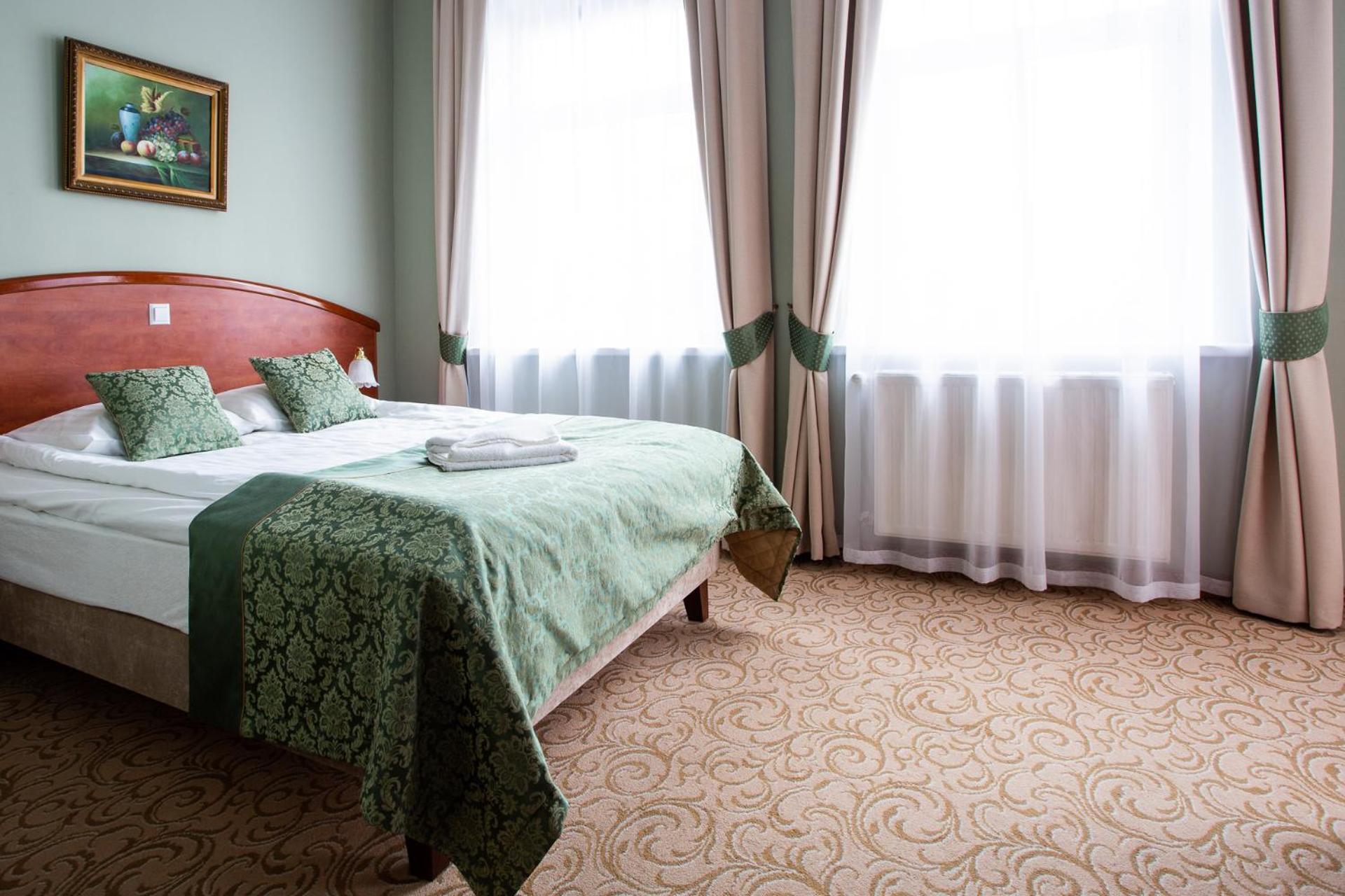 Park Hotel Kur & Spa ชเวียราโดว์-สโดรยจ์ ภายนอก รูปภาพ