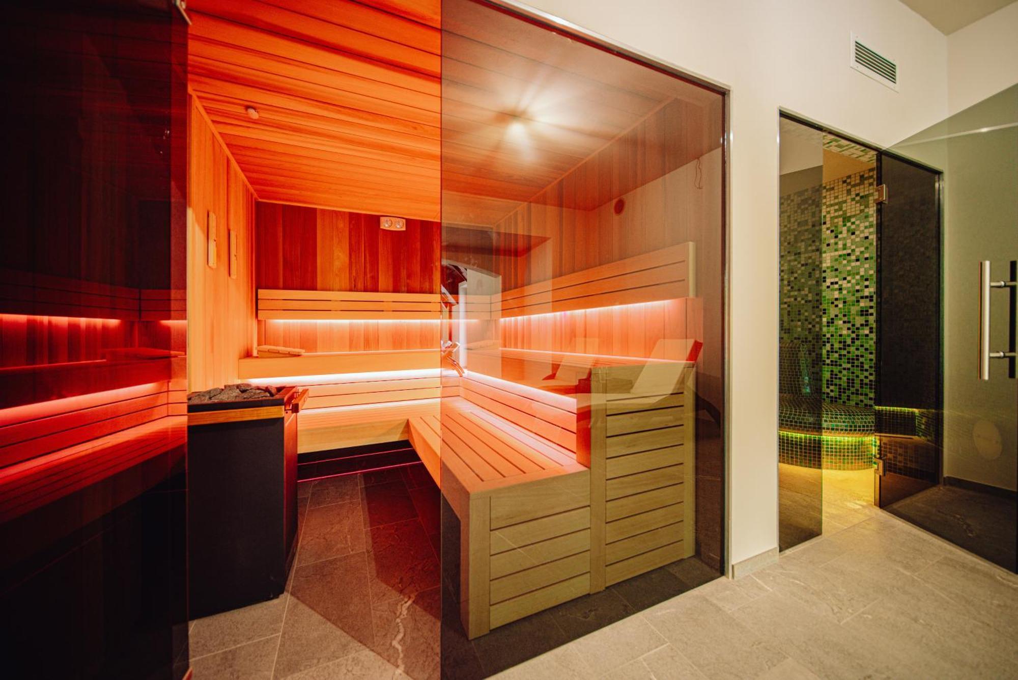 Park Hotel Kur & Spa ชเวียราโดว์-สโดรยจ์ ภายนอก รูปภาพ